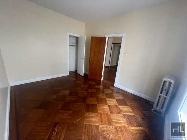 Building Photo - Newly Renovated 1 Bedroom Apt in Crown Hei...