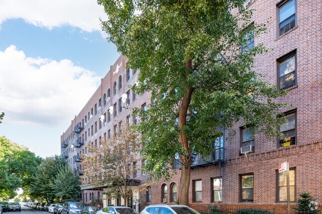 Building Photo - 80 Winthrop St
