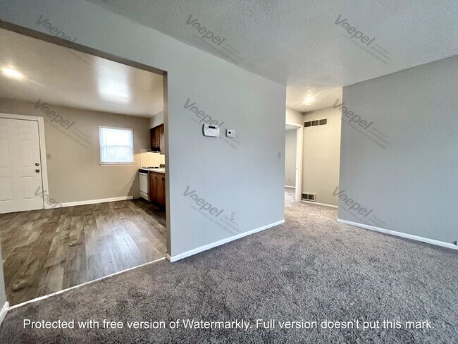 Foto del edificio - 7211-7211 Montana Ave