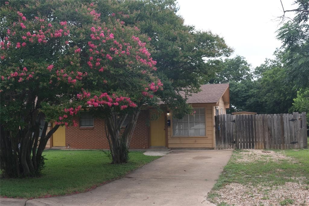 1705 Walnut St, TX 78626 Townhome Rentals in