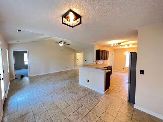 Foto del edificio - Cute 3 Bedroom Ranch Home in Holly Springs