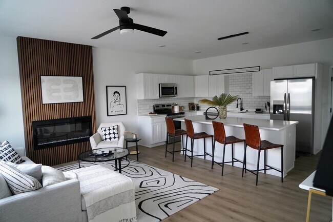 Foto del edificio - 6501 Hickman RoadBuilding B,