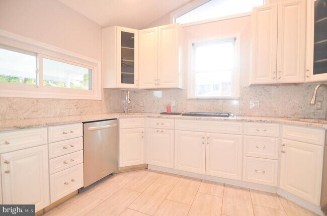 Building Photo - 1101 Lamberton Dr