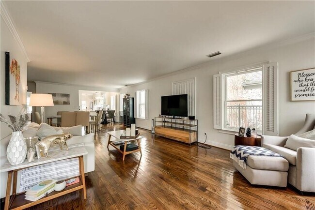 Building Photo - 4505 Edmondson Ave