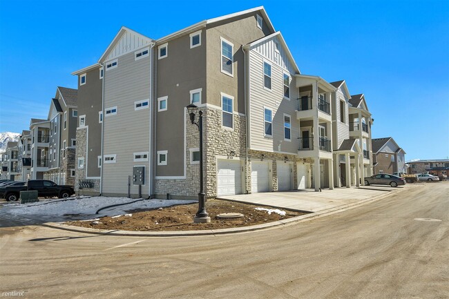 Building Photo - 3 br, 2 bath Condo - 426 North 360 West