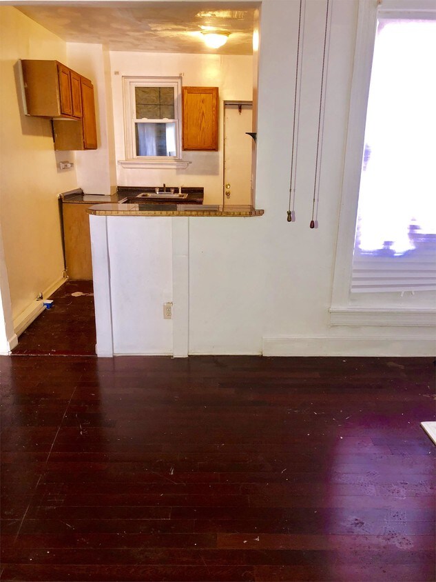 Primary Photo - 522 E 27th St