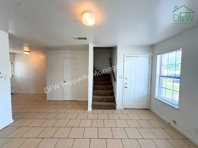 Building Photo - 2-Bedroom Townhome for Lease in a Peaceful Celina Community