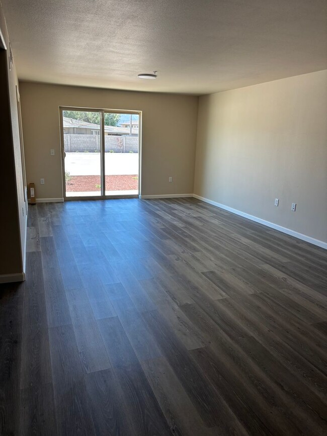 Building Photo - Cornerstone Apartments