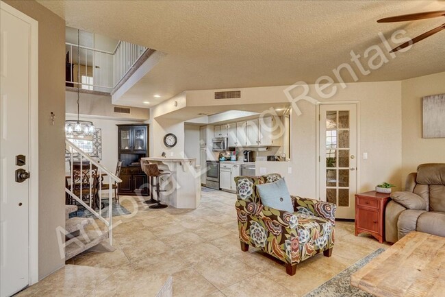 Building Photo - FURNISHED CONDO WITH POOL
