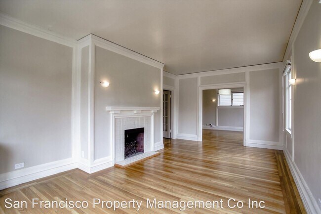 Building Photo - 10 10th Ave