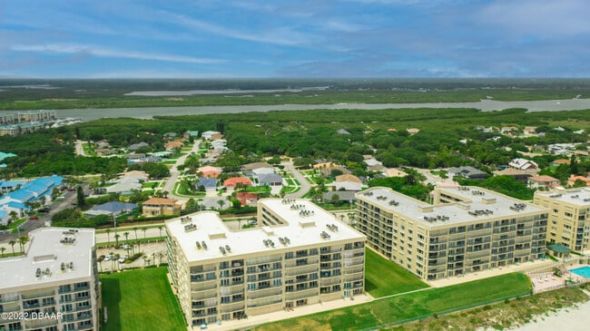 Building Photo - 4565 S Atlantic Ave