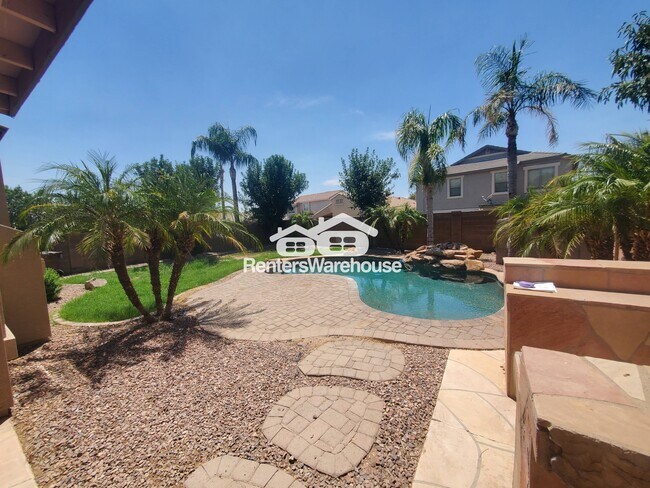 Foto del edificio - 38128 N Beverly Ave