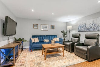 Building Photo - 2019 Westfield Dr