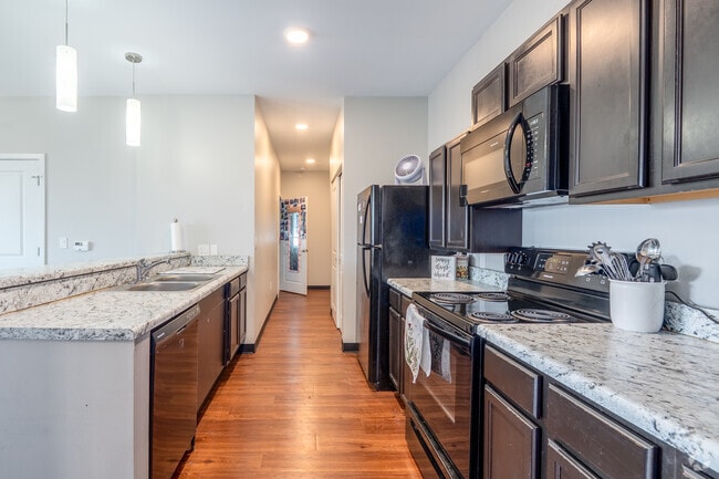4BR, 4BA - 1,296SF - Kitchen - The Annex of Oshkosh