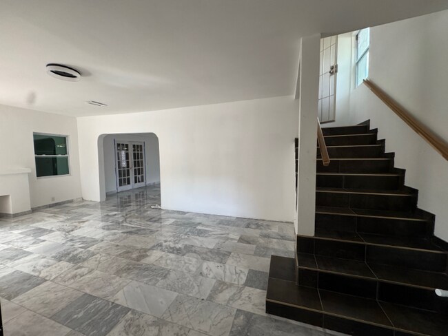 Foto del edificio - 1664 SW 9th St