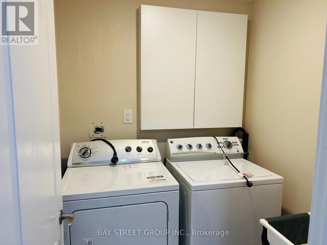 Photo du bâtiment - 15 Marilake Dr