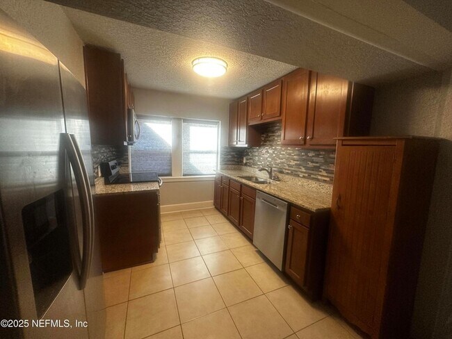 Foto del edificio - 2628 Myra St