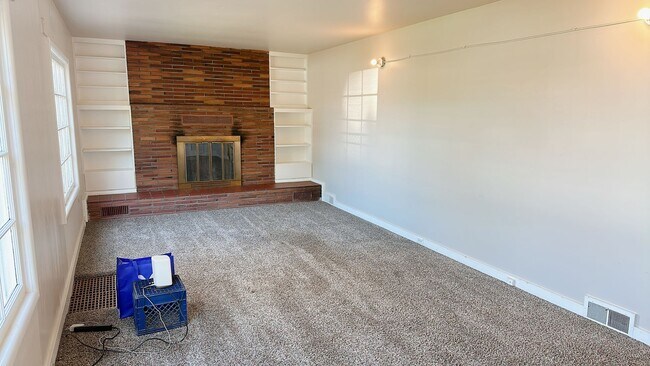 Building Photo - 1314 High St