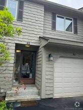 Building Photo - 42 Uplands Way
