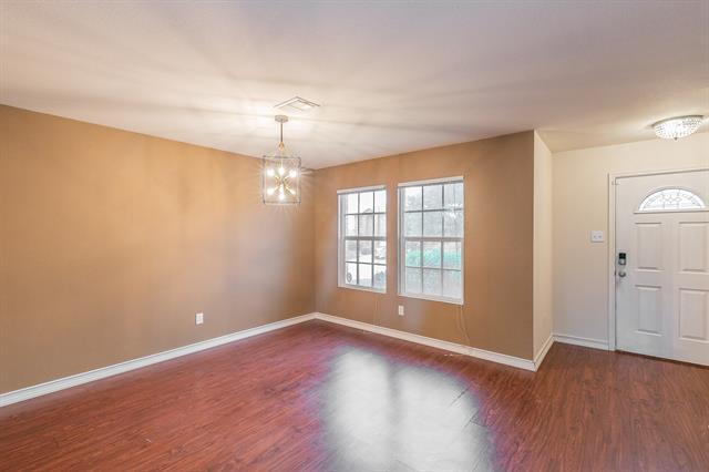 Foto del edificio - 8405 Shining Waters Ln