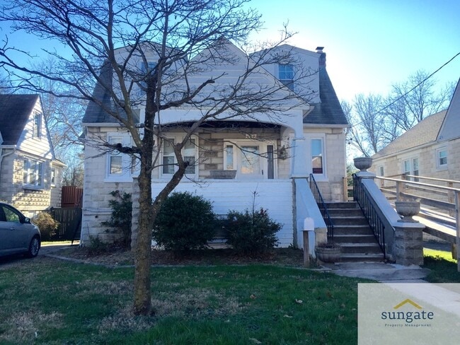 Photo - 3043 Pinewood Ave Apartment