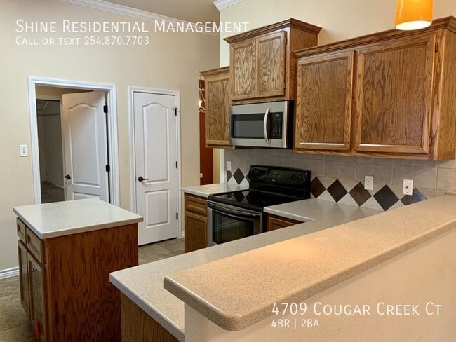 Foto del edificio - 4709 Cougar Creek Ct