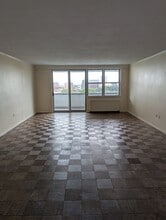 Building Photo - 8 Whittier Pl