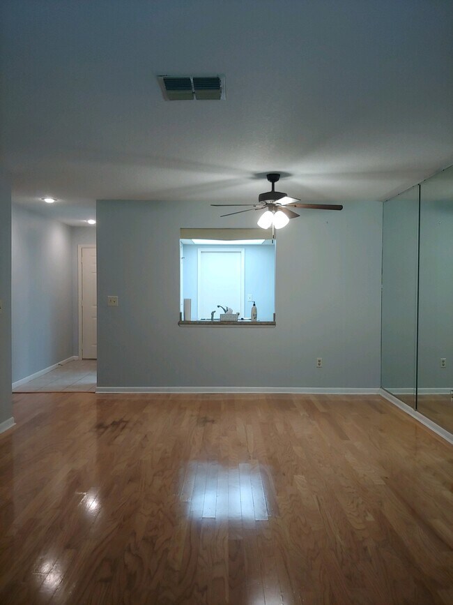 Foto del edificio - 63 Douglas St