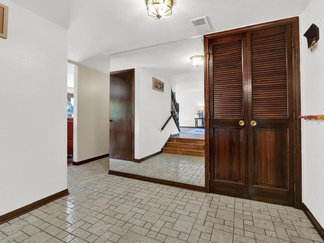 Building Photo - 411 Arlington Ave
