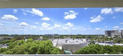Building Photo - 2775 NE 187th St