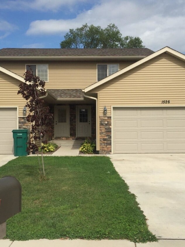 Foto principal - 1500 E Clairemont Ave