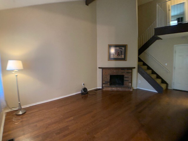 Building Photo - 8812 N Rockwell Dr