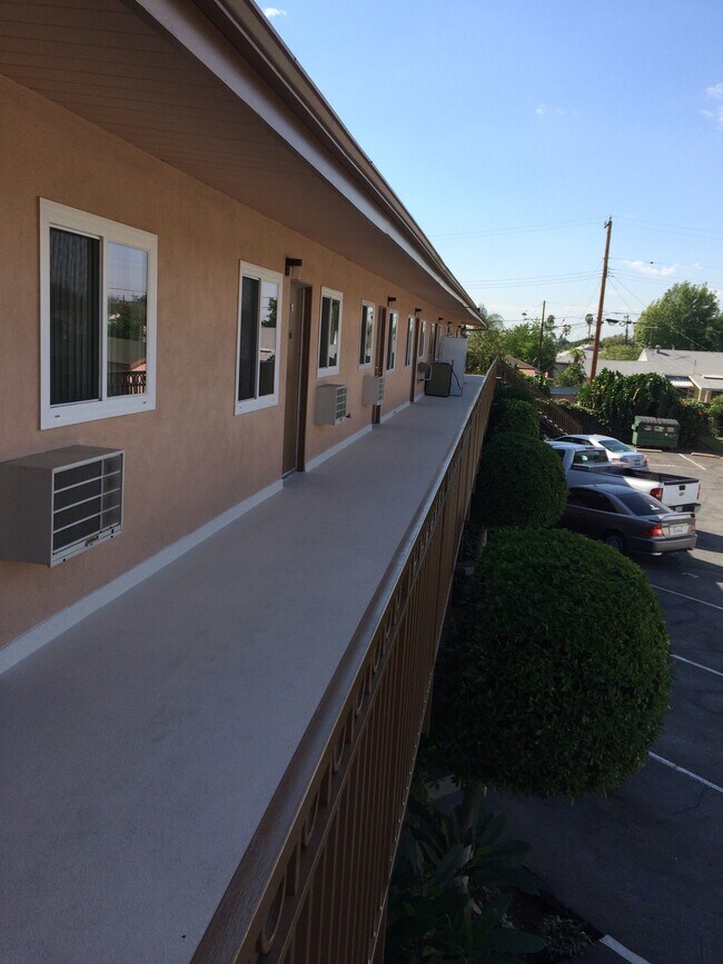 Building Photo - 4051 La Rica Ave