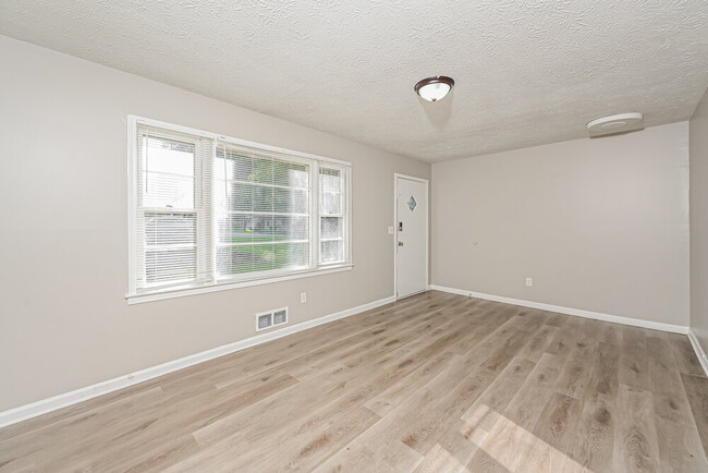 Building Photo - 355 Arcadia Pl SW