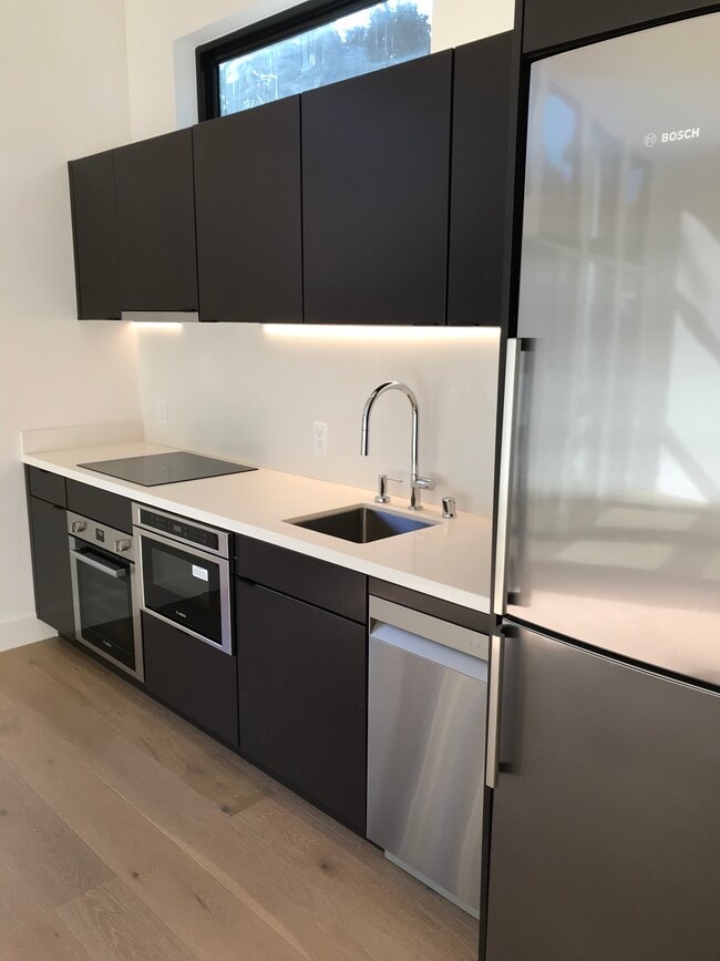 Building Photo - 55 Drake Ct