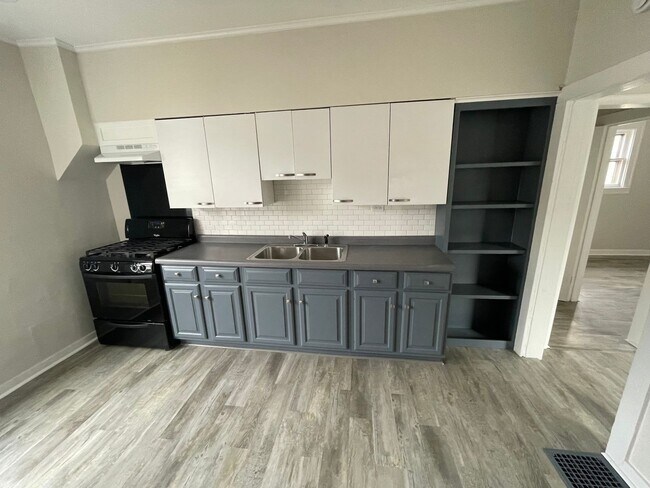 Foto del edificio - 319 18th St N