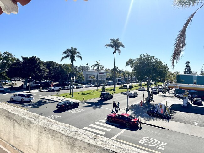 Foto del edificio - 1215 Marline Ave