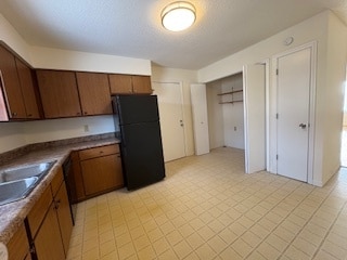 Building Photo - 1002 E Willard St