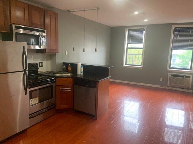 Foto del edificio - 108 Waldo Ave