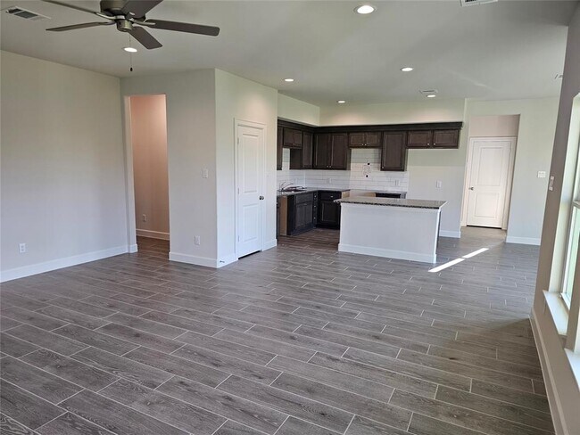 Building Photo - 1118 Brahma Cir