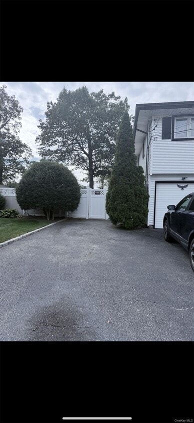Primary Photo - 4 Espie Ln