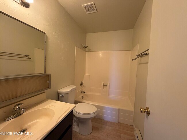 Foto del edificio - 408 Madison Ave