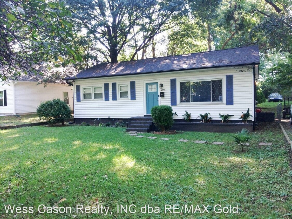 3 br, 1 bath House 314 N Linwood Avenue House Rental in Charlotte