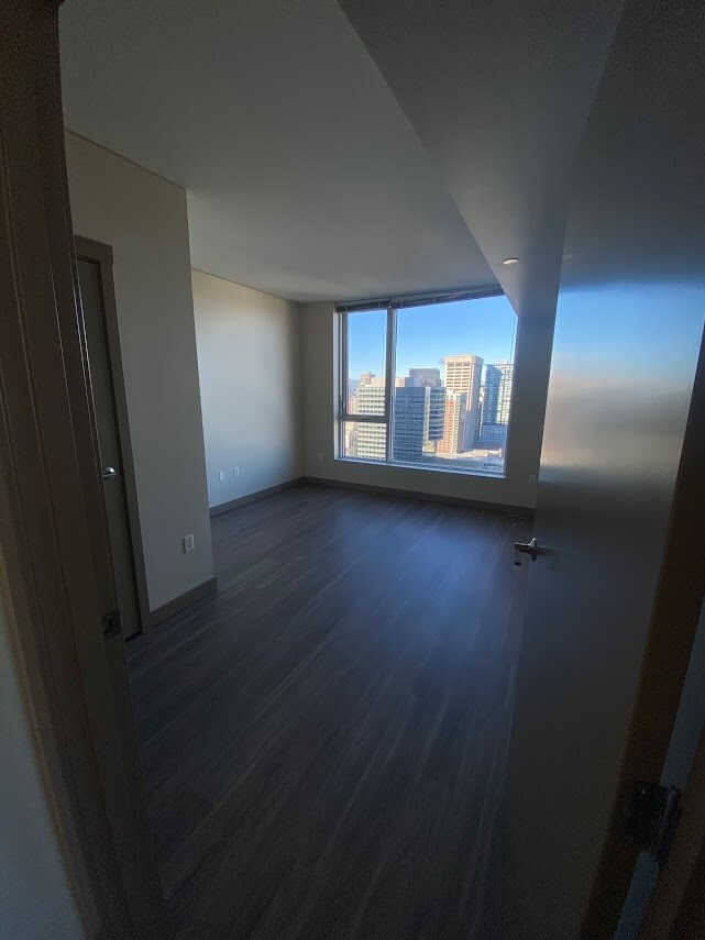 Master Bedroom - 801 Seneca St