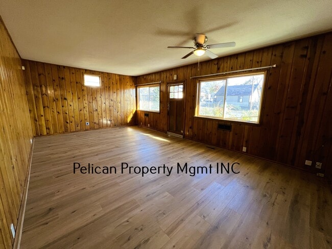 Building Photo - 2106 Biehn St