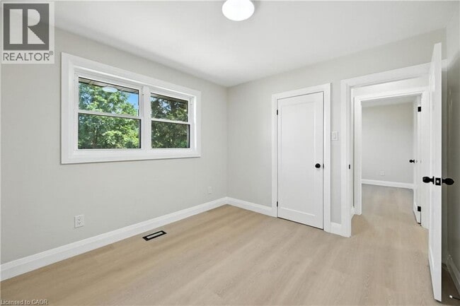 Building Photo - 297 E 36th St