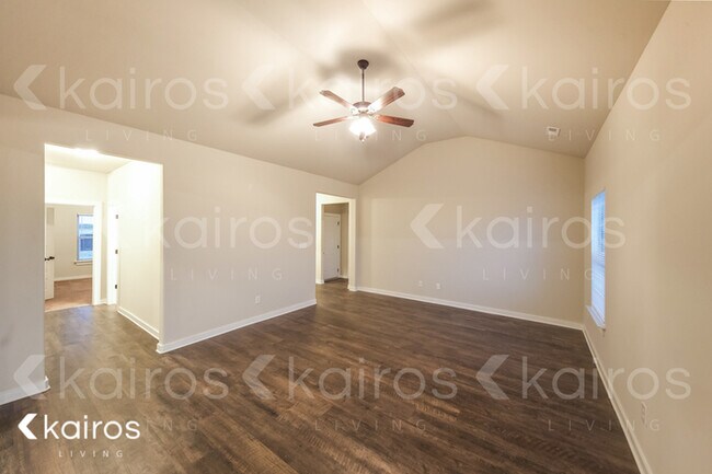 Foto del edificio - 26186 Valley Ridge Rd