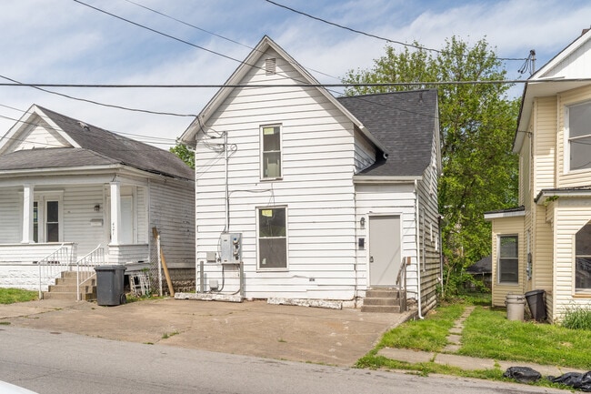 Building Photo - 419 Walnut Ave