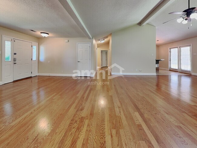 Foto del edificio - 721 Mize Farm Ct