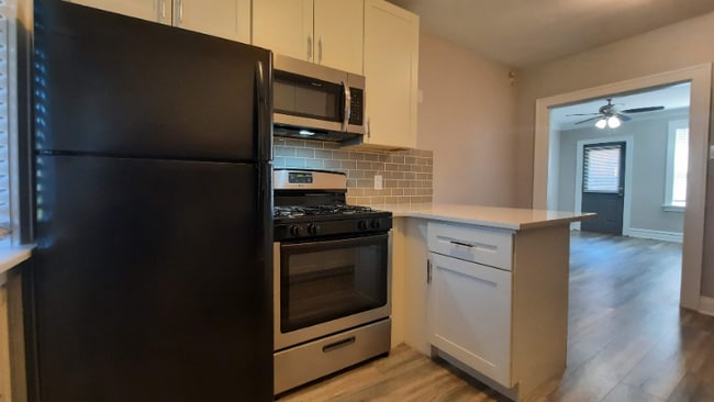 Building Photo - 1003 Art Hill Pl